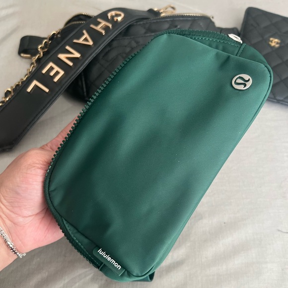 backpack for travel lightweight men Lossga Backpack, 18x14x8 Spirit Airlines Personal Item Travel Bag, Carry On Flight Aproved, Weekender Bags Women and Men, 30L Water Resistant Travel Backpacks Gorgeous Lululemon Everywhere Fleece ST_W25 Line:With Line breathable shoulder straps for